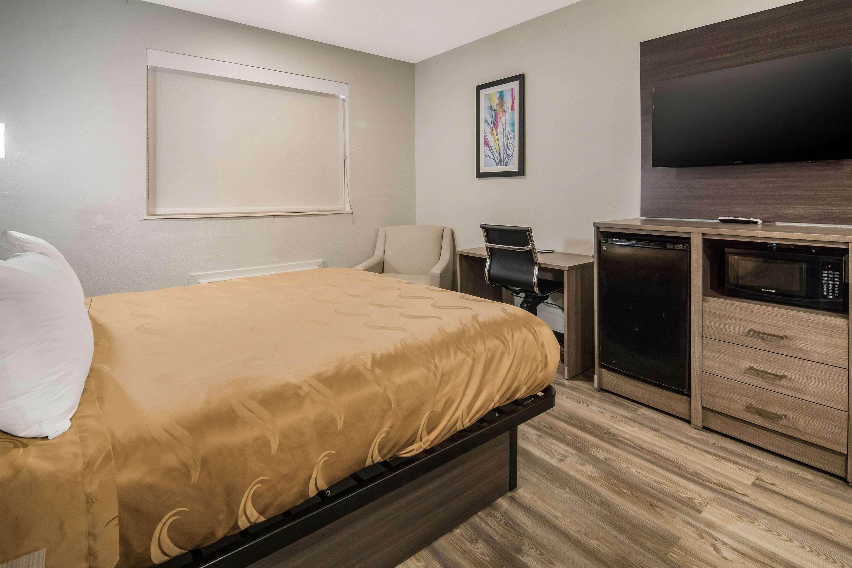 Quality Inn & Suites Fort Worth Esterno foto