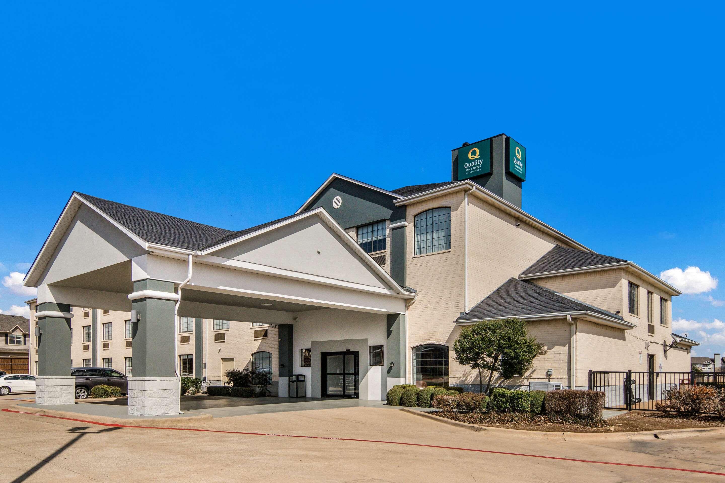 Quality Inn & Suites Fort Worth Esterno foto