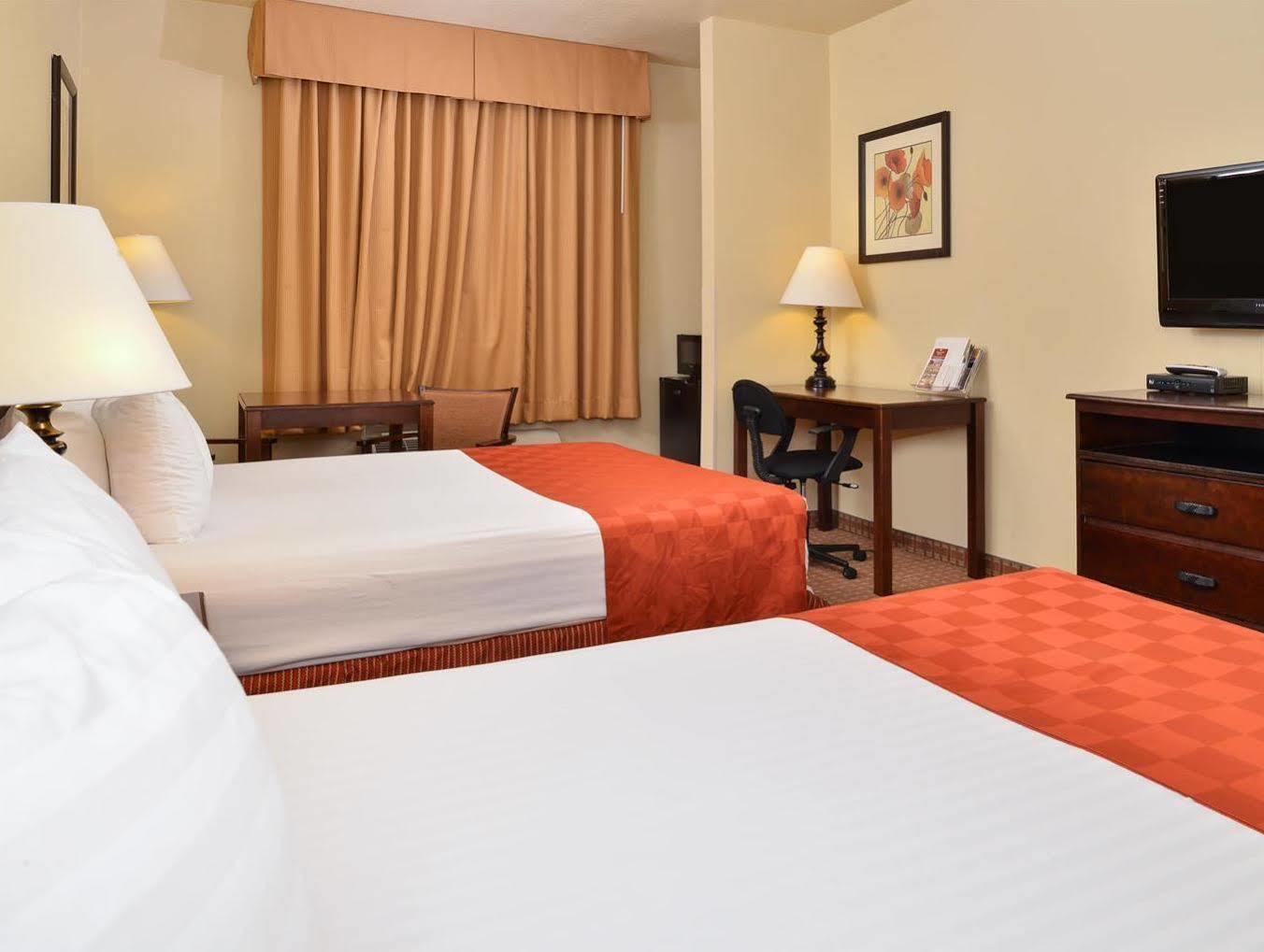 Quality Inn & Suites Fort Worth Esterno foto